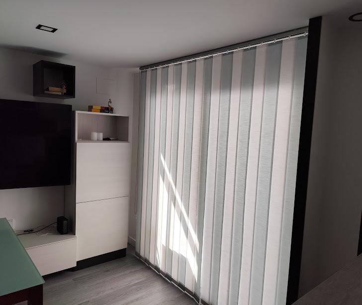 13_lamas instalada verticales lisas en campo real